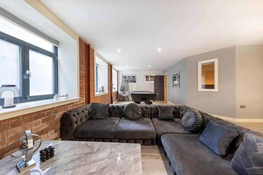 2 Bed Apartment With Pool Table Bradford  Bagian luar foto